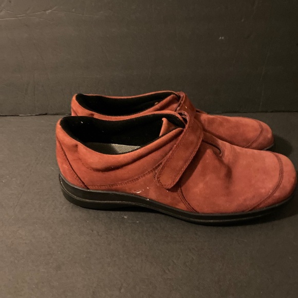 Easy Spirit Suede Rust Colored Womens Size 8.5 - Picture 5 of 7